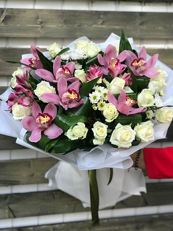 Букет цветов из: Розы и Хризантемы в Киржаче