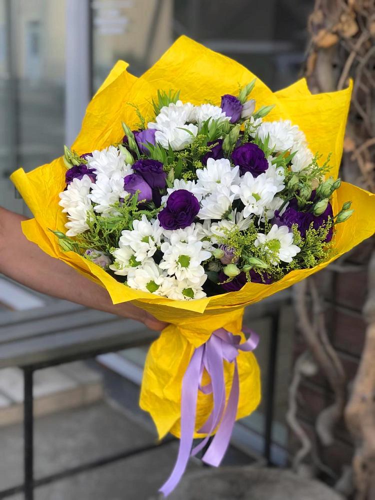 Букет цветов из: Ирисы, Хризантемы и Ромашки в Киржаче