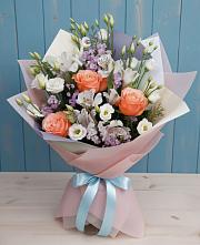 Букет цветов из:  Лизиантусы, Розы, Альстромерии и Гипсофила в Киржаче