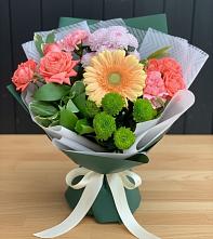 Букет цветов из:  Гвоздики, Розы, Герберы и Хризантемы в Киржаче