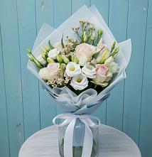 Букет цветов из:  Розы и Лизиантусы в Киржаче