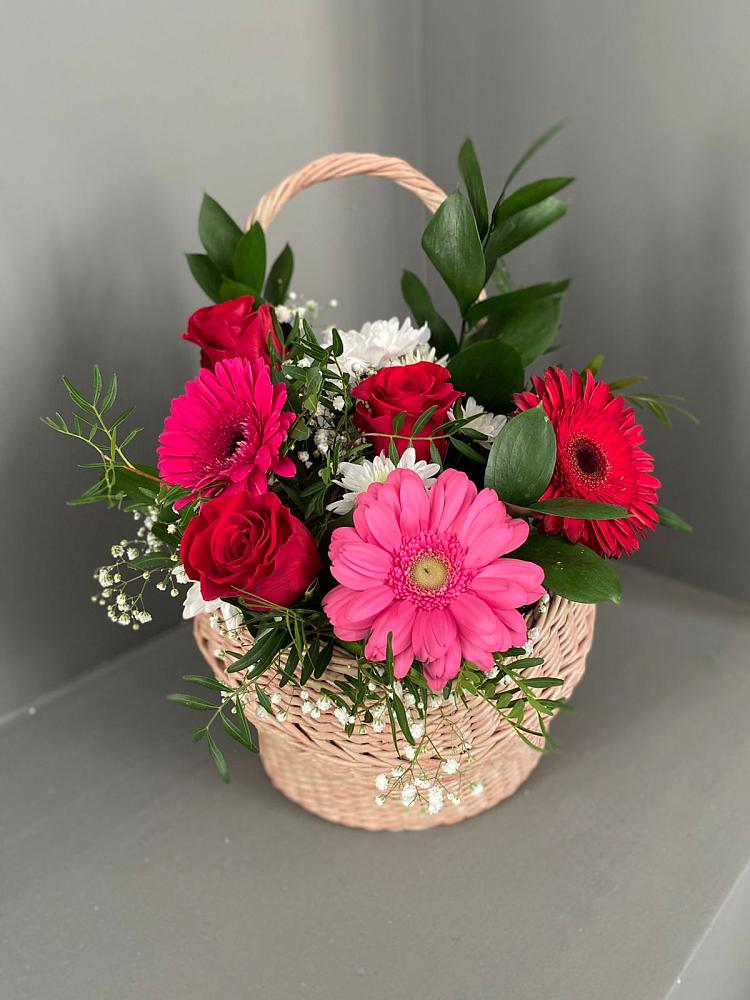 Цветочная композиция из Розы, Хризантемы и Герберы в корзине в Киржаче